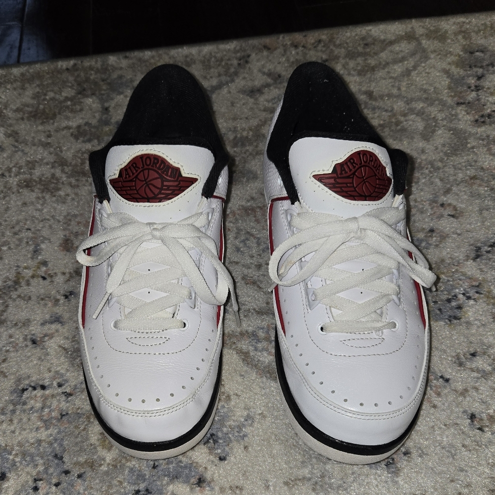 Air Jordan Retro 2 Lows "Chicago"